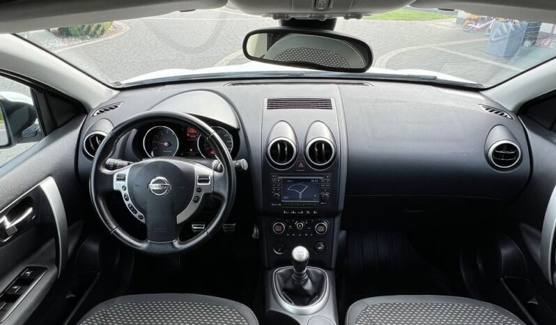 Nissan Qashqai 2.0 PANORAMA NAVI KAMERA GRZANE FOTELE TEMPOMAT ZAREJESTROWANY full
