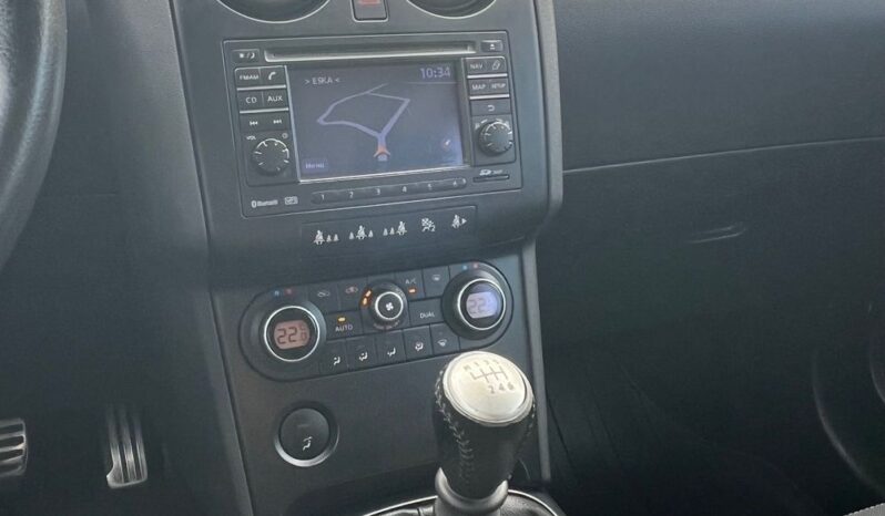 Nissan Qashqai 2.0 PANORAMA NAVI KAMERA GRZANE FOTELE TEMPOMAT ZAREJESTROWANY full