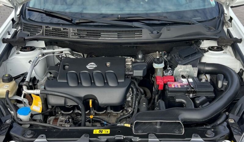 Nissan Qashqai 2.0 PANORAMA NAVI KAMERA GRZANE FOTELE TEMPOMAT ZAREJESTROWANY full
