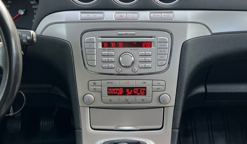 Ford S-Max 2.0 145KM Benzyna Lift Klimatronik Grzane Fotele Tempomat 7-osobowy Gwarancja full